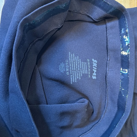 SKIMS Sculpt Short Mid Thigh 2X/3X - Picture 8 of 8